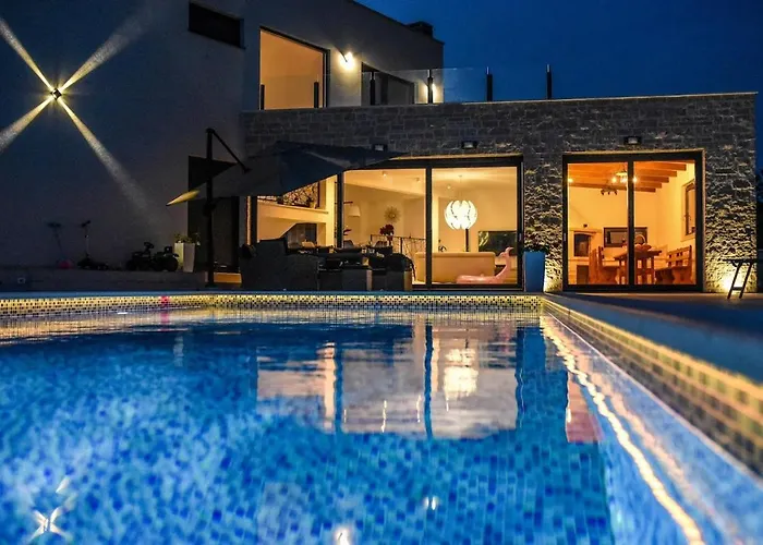 Villa Emma Cukrici